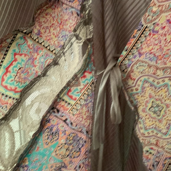 Silk Crochet and Beaded Side Tie Blouse - Picture 4 of 8